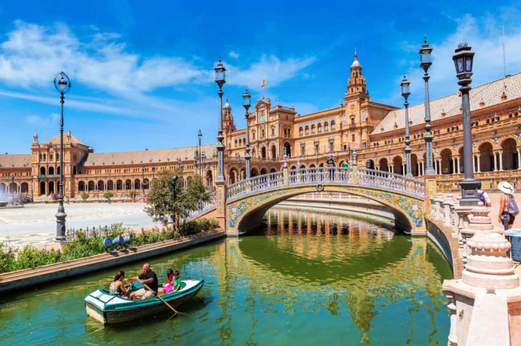 canal at Plaza de Espana